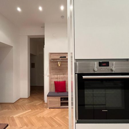 Quiet Apartment Next To Belvedere & Central Station Wenen Buitenkant foto