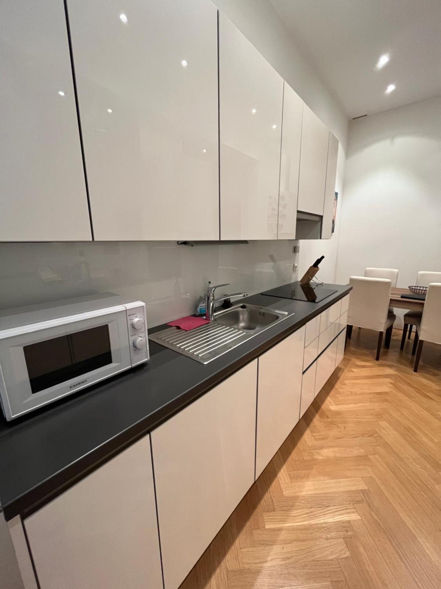Quiet Apartment Next To Belvedere & Central Station Wenen Buitenkant foto